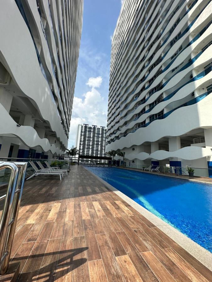 Duplex Penthouse 3 Bedroom The Wave 9pax